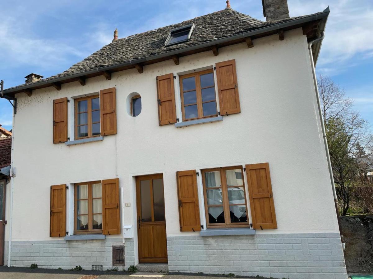 Charmante Maison 3 Chambres Avec Jardin, Cheminee, Parking, Proche Conques Et Activites Plein Air - Fr-1-742-168 Cassaniouze Dış mekan fotoğraf
